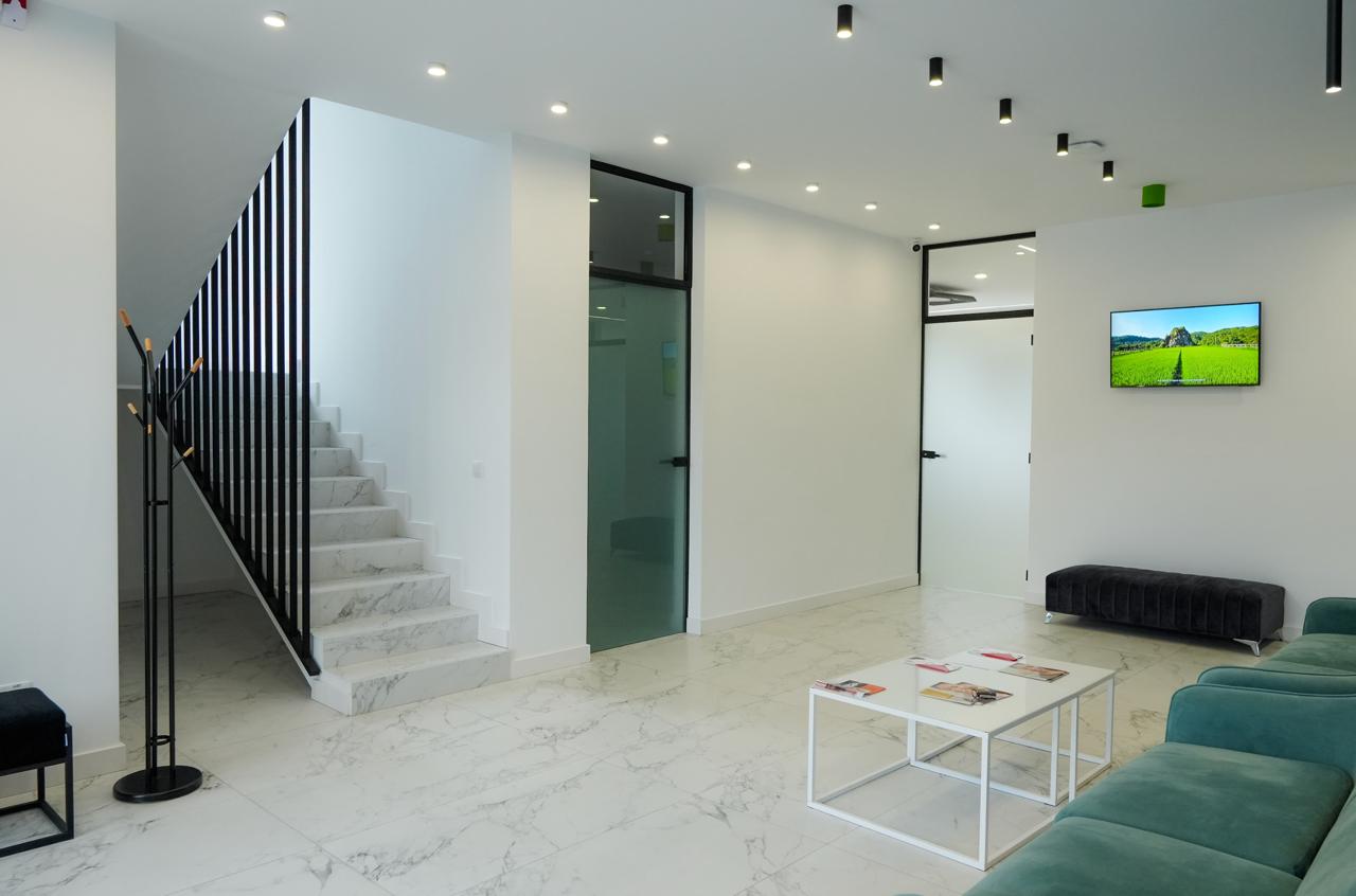 Spațiu de așteptare confortabil